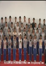 影片:初二2班初赛视频 临沧市一中2009年首届校园合唱节